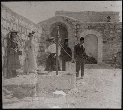 Well by the Gate, Bethlehem