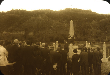 Unveiling of the Tapuhi War Memorial, 1920