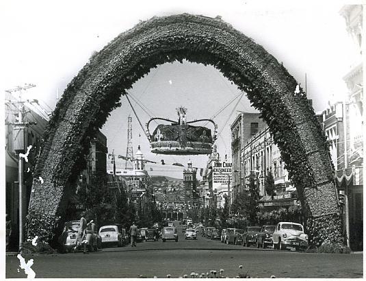 Floral Archway on Stuart Street